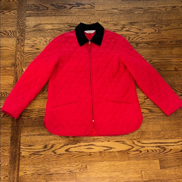 Casual Corner Jackets & Blazers - Vintage Women's Quilted Red Barn Jacket with Black Collar